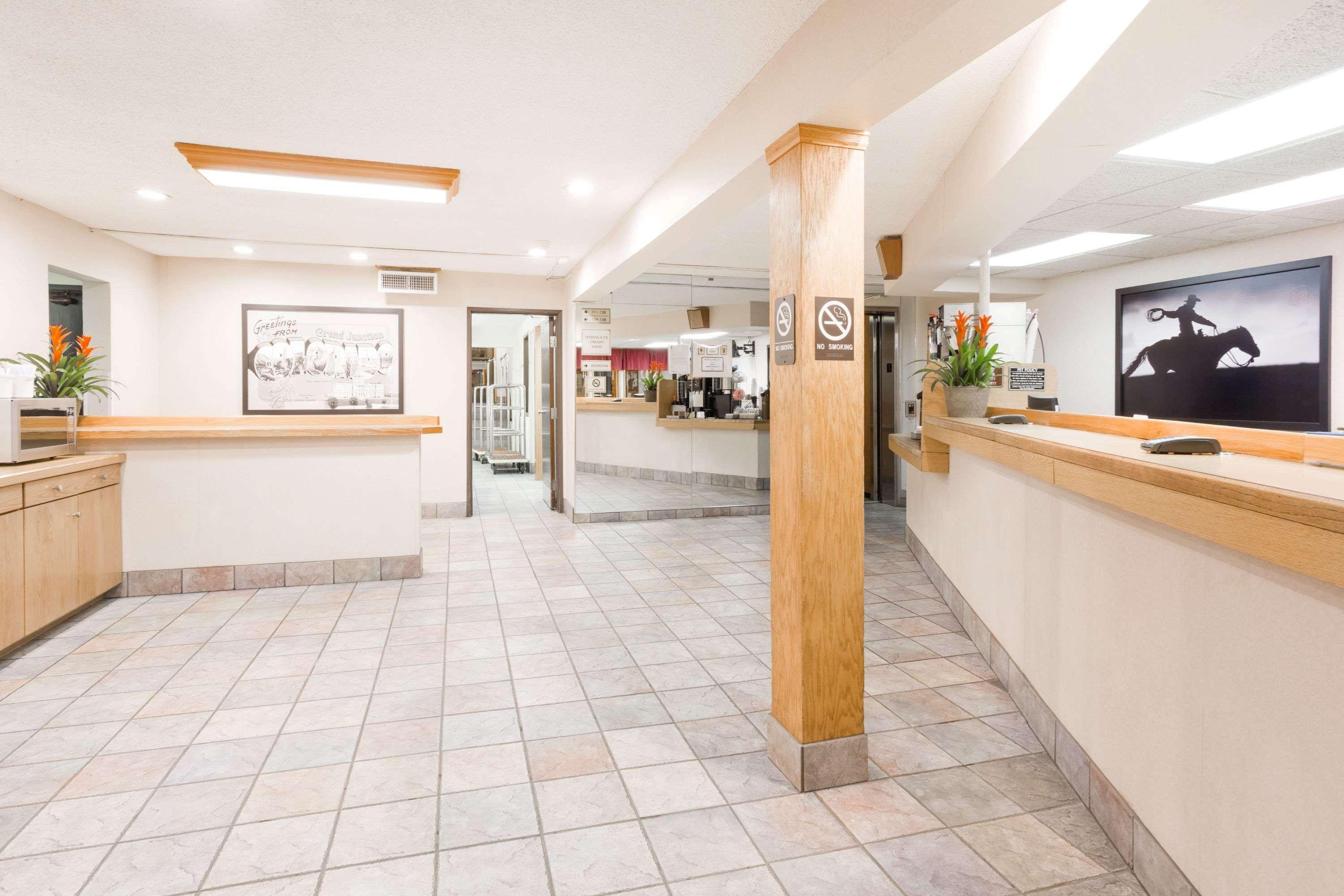 Super 8 By Wyndham Grand Junction Colorado Hotel Екстериор снимка